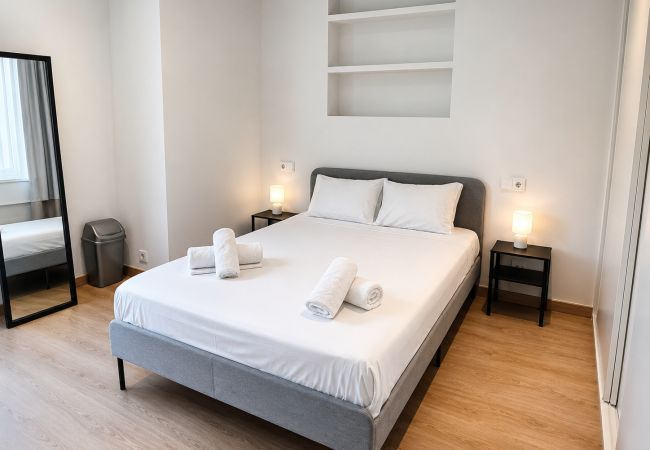 Rent by room in Madrid - Chamartín Smart Stay | Double Room with Excellent Connectivity