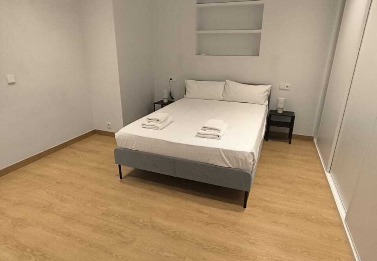 Rent by room in Madrid - Chamartín Smart Stay | Double Room with Excellent Connectivity