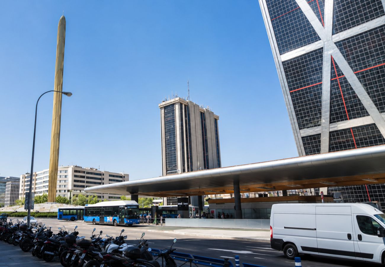 Rent by room in Madrid - Chamartín Smart Stay | Double Room with Excellent Connectivity