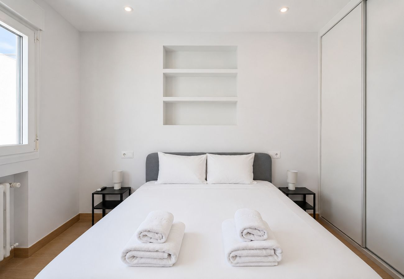 Rent by room in Madrid - Chamartín Smart Stay | Double Room with Excellent Connectivity