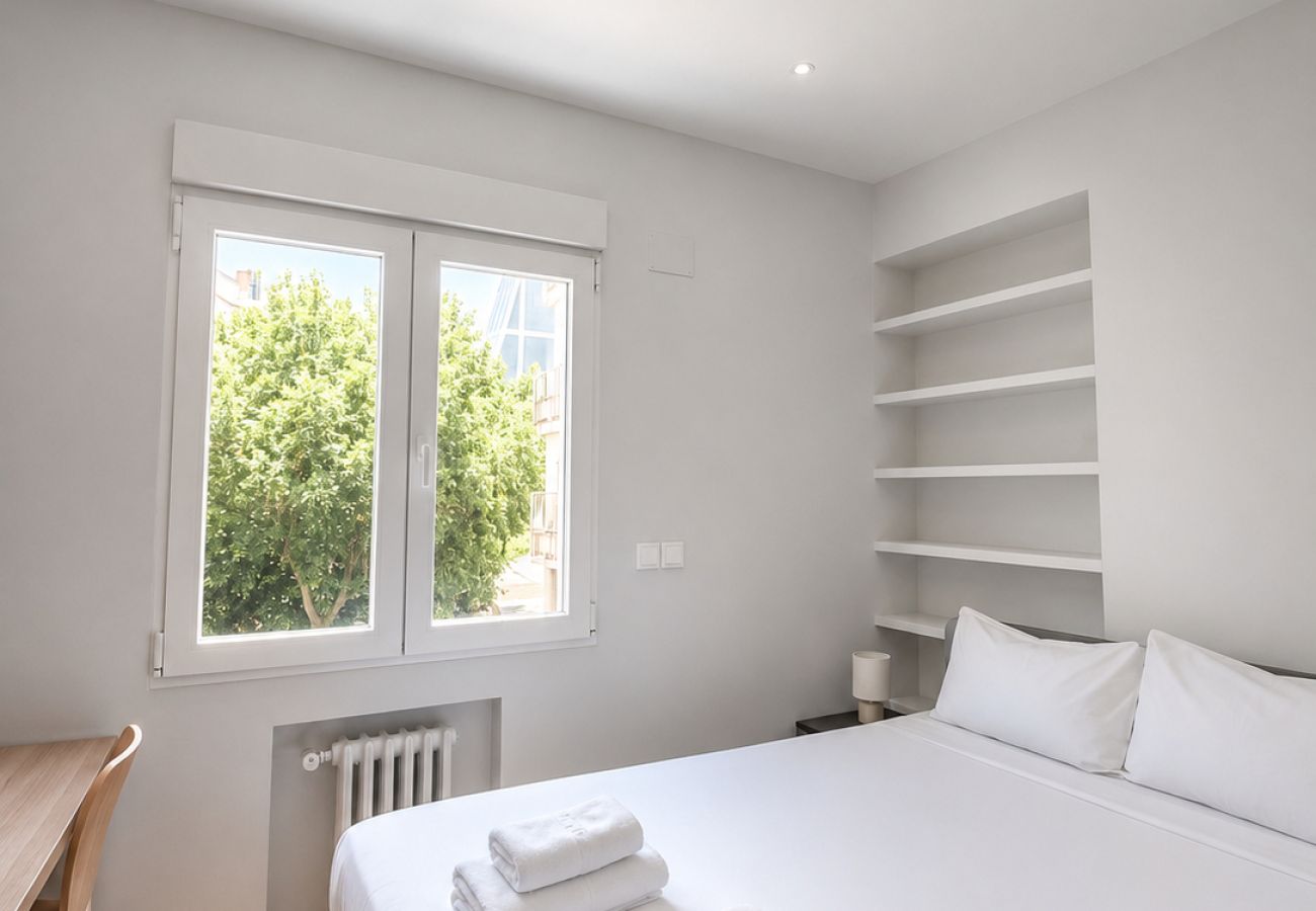 Rent by room in Madrid - Chamartín Smart Stay | Double Room with Excellent Connectivity