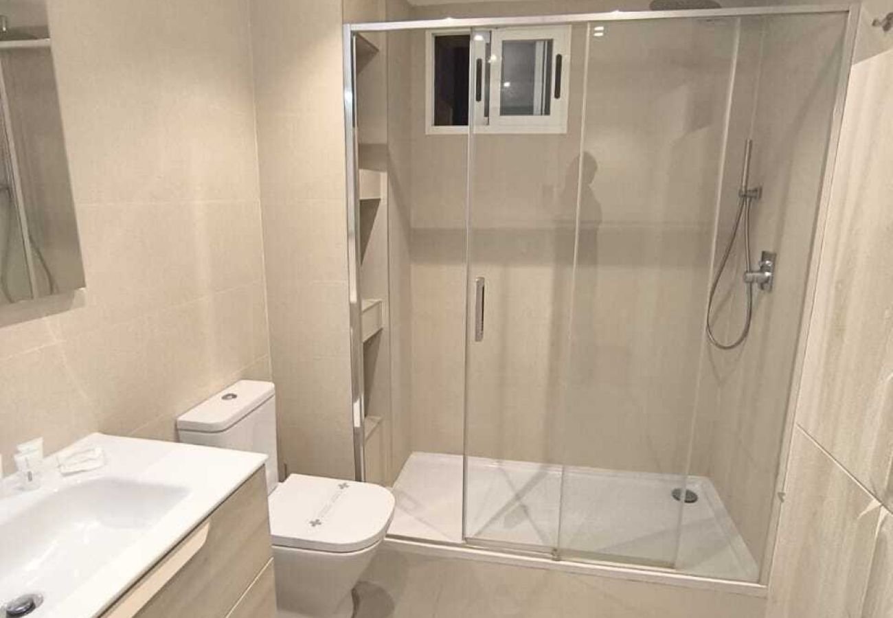 Rent by room in Madrid - Tu Espacio Privado en Chamartín | Confort & Estilo