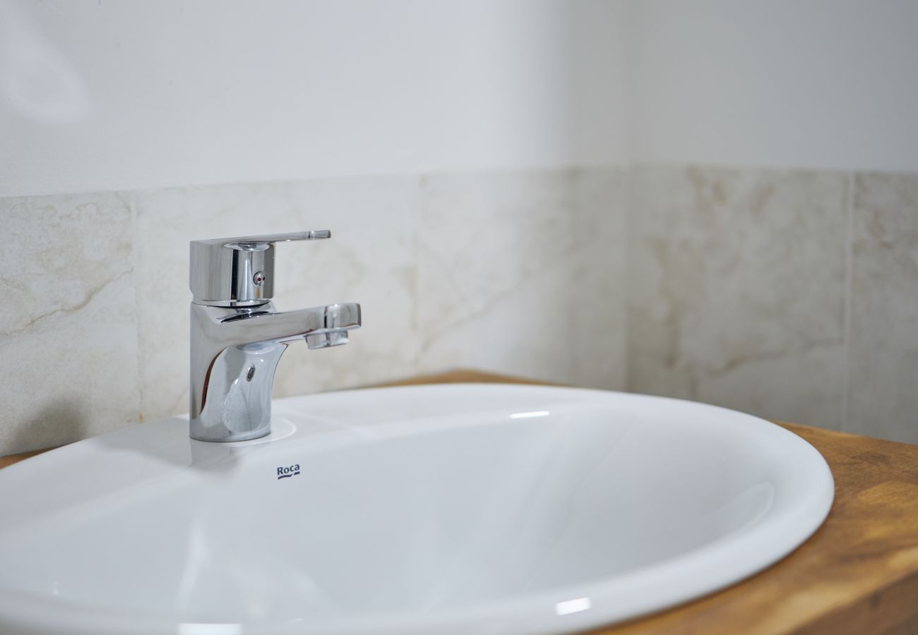 Apartment in Ávila - El Cuartel: Elegance, Calm & Heritage