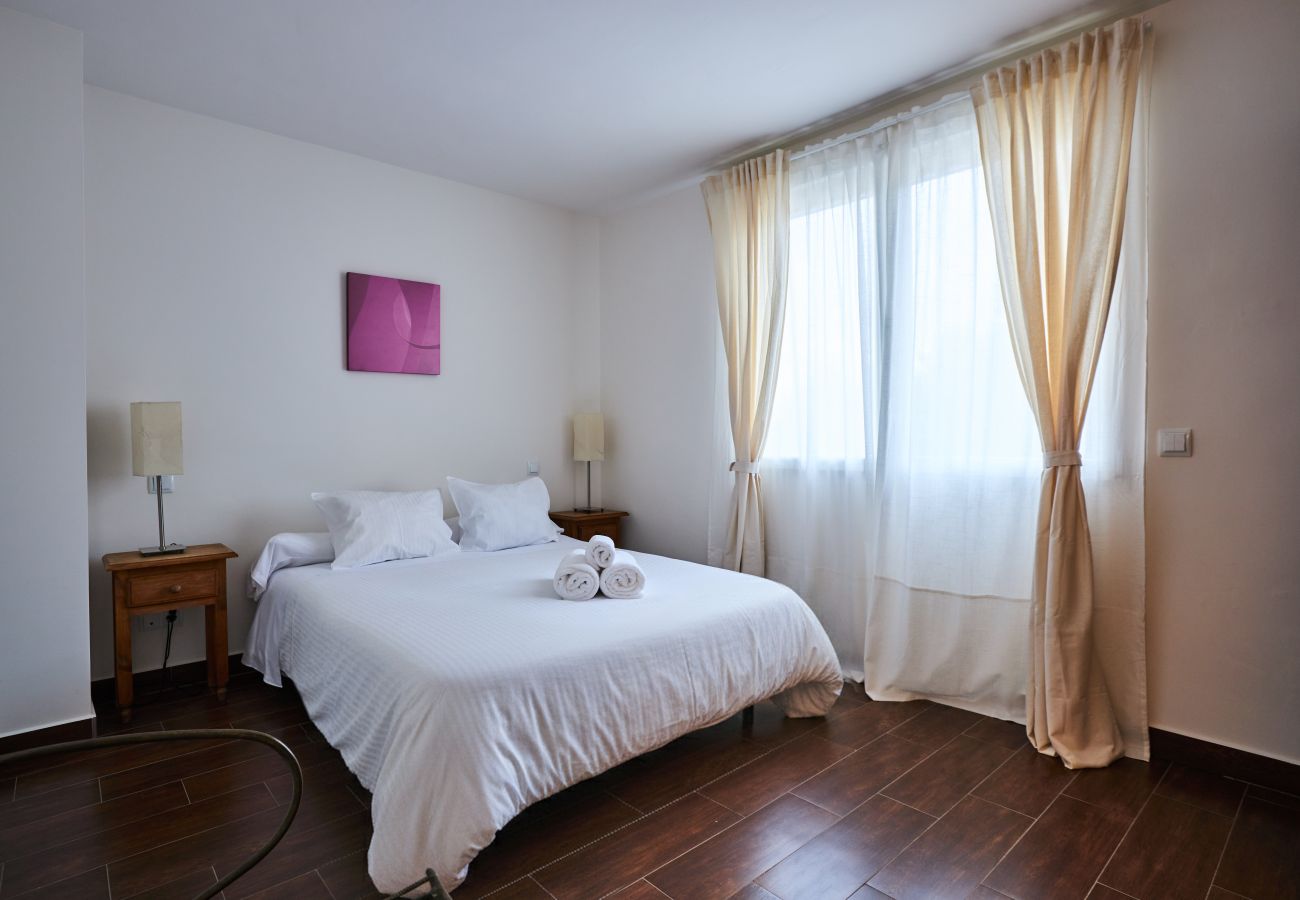 Apartment in Ávila - Tranquil Getaway in Ávila: Cozy Apartment Stay