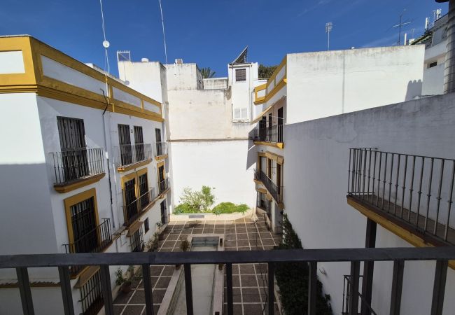 Apartment in Sevilla - Sevillian Charm by the Fine Arts Museum Apartment in Sevilla - Sevillian Charm by the Fine Arts Museum