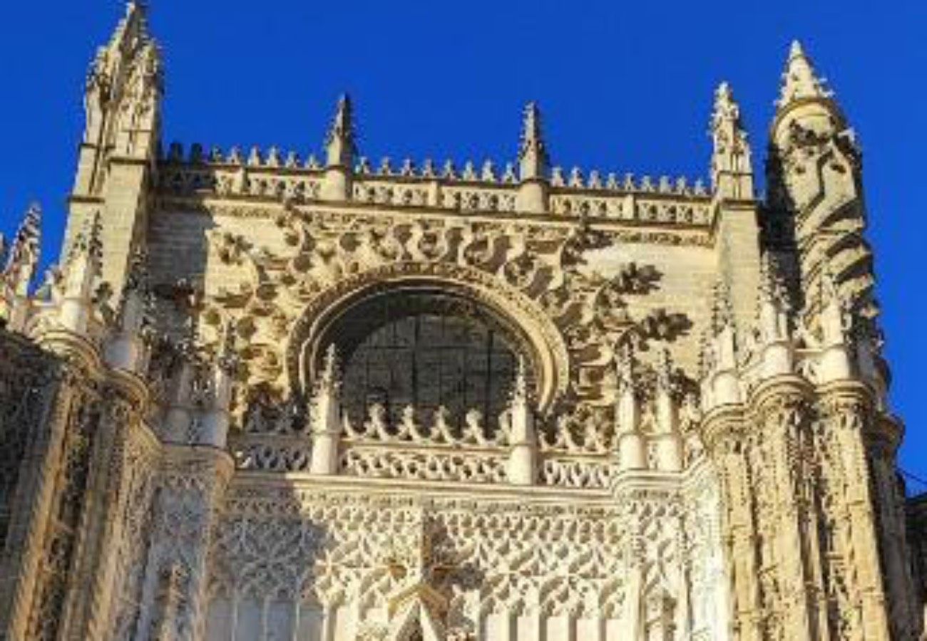 Apartment in Seville - Sevillian Charm by the Fine Arts Museum