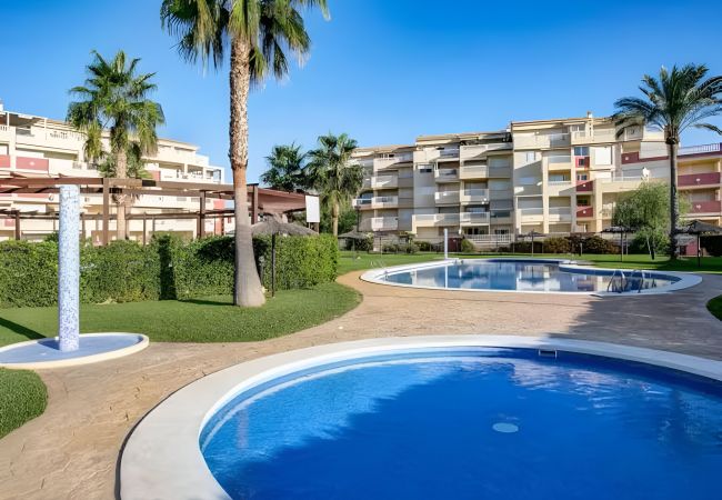 Apartment in Denia - Charming Family-Friendly Apartment with Pool in Denia