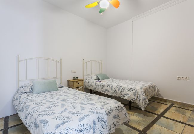 House in Conil de la Frontera - House with Breeze and Light at Conil’s Dawn House in Conil de la Frontera - House with Breeze and Light at Conil’s Dawn