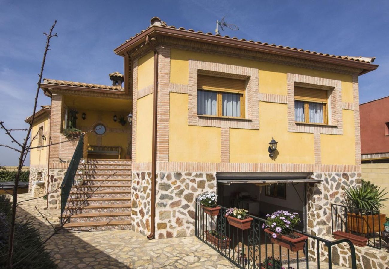 Cottage in Cobisa - Flor de la Jara – A Home with Soul in a Unique Natural Setting