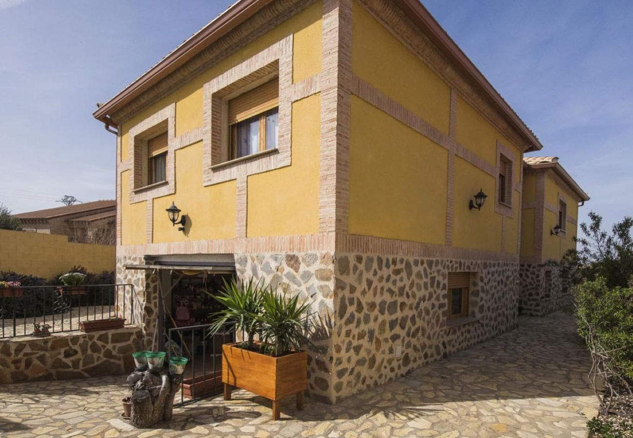 Cottage in Cobisa - Flor de la Jara – A Home with Soul in a Unique Natural Setting