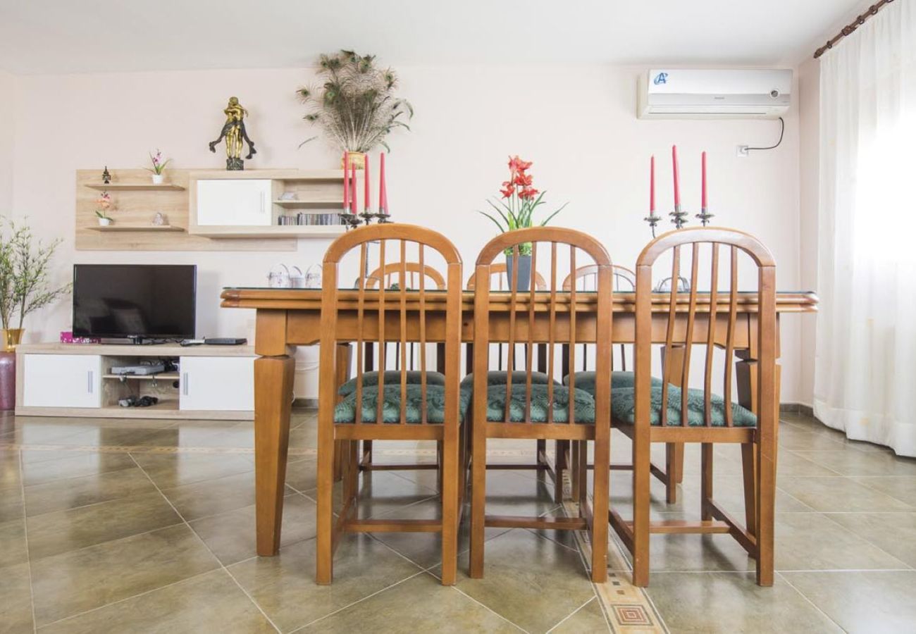 Cottage in Cobisa - Flor de la Jara – A Home with Soul in a Unique Natural Setting