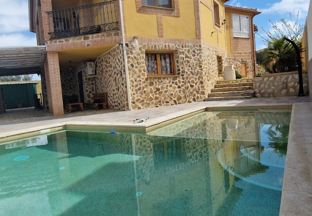 Cottage in Cobisa - Flor de la Jara – A Home with Soul in a Unique Natural Setting