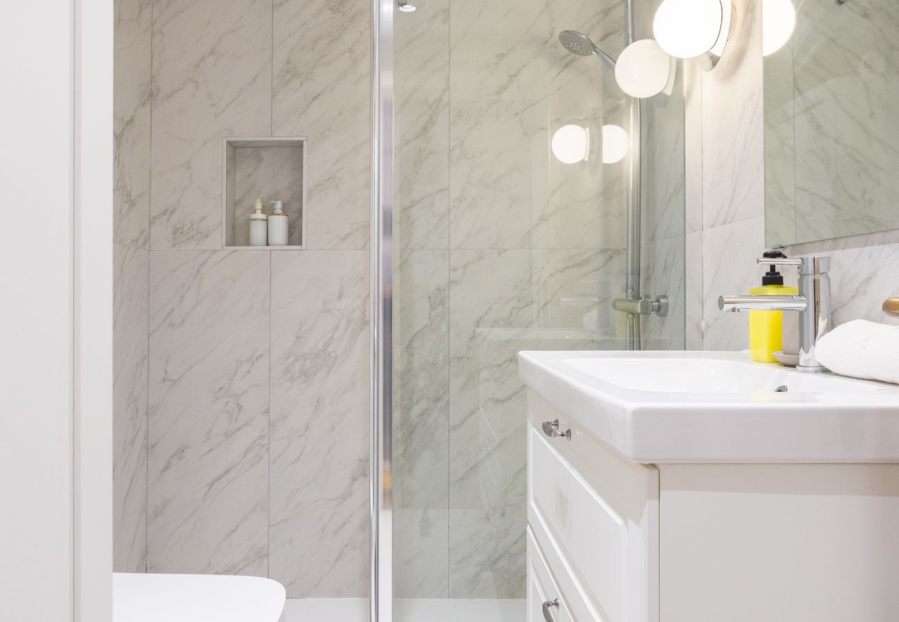 Apartment in Madrid - Central Apartment in La Latina – Ideal for Work or Study