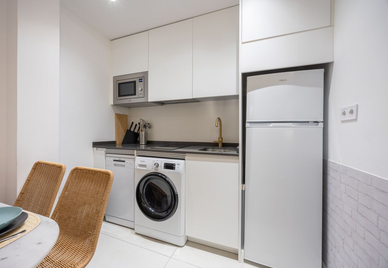 Apartment in Madrid - Central Apartment in La Latina – Ideal for Work or Study