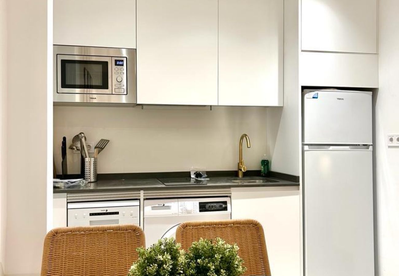 Apartment in Madrid - Central Apartment in La Latina – Ideal for Work or Study