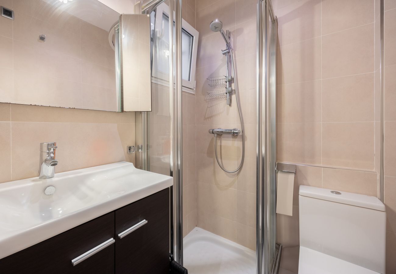 Apartment in Madrid - Studio in Barrio de las Letras – Work or Study