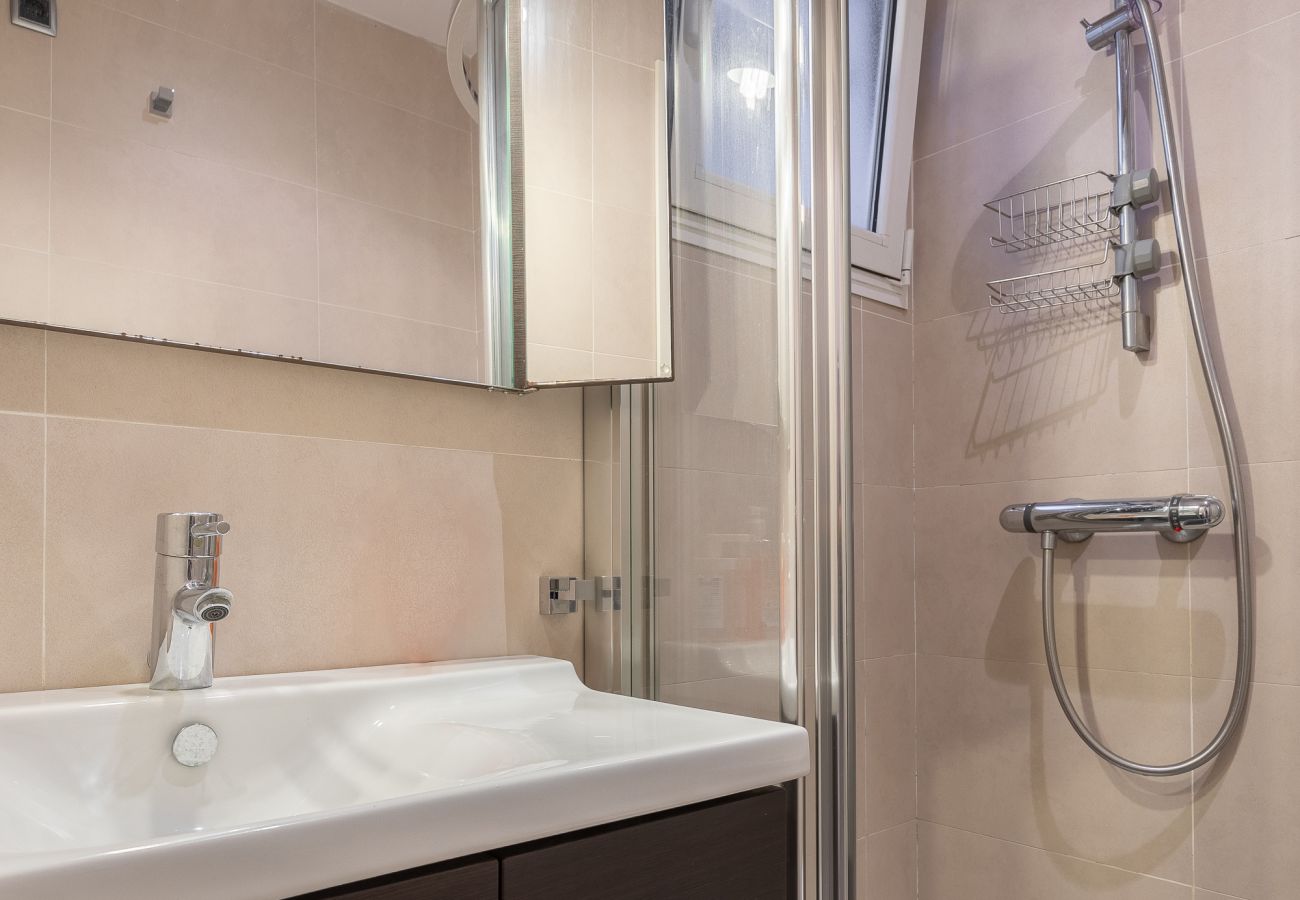 Apartment in Madrid - Studio in Barrio de las Letras – Work or Study