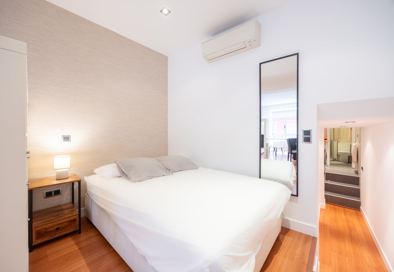 Apartment in Madrid - Studio in Barrio de las Letras – Work or Study