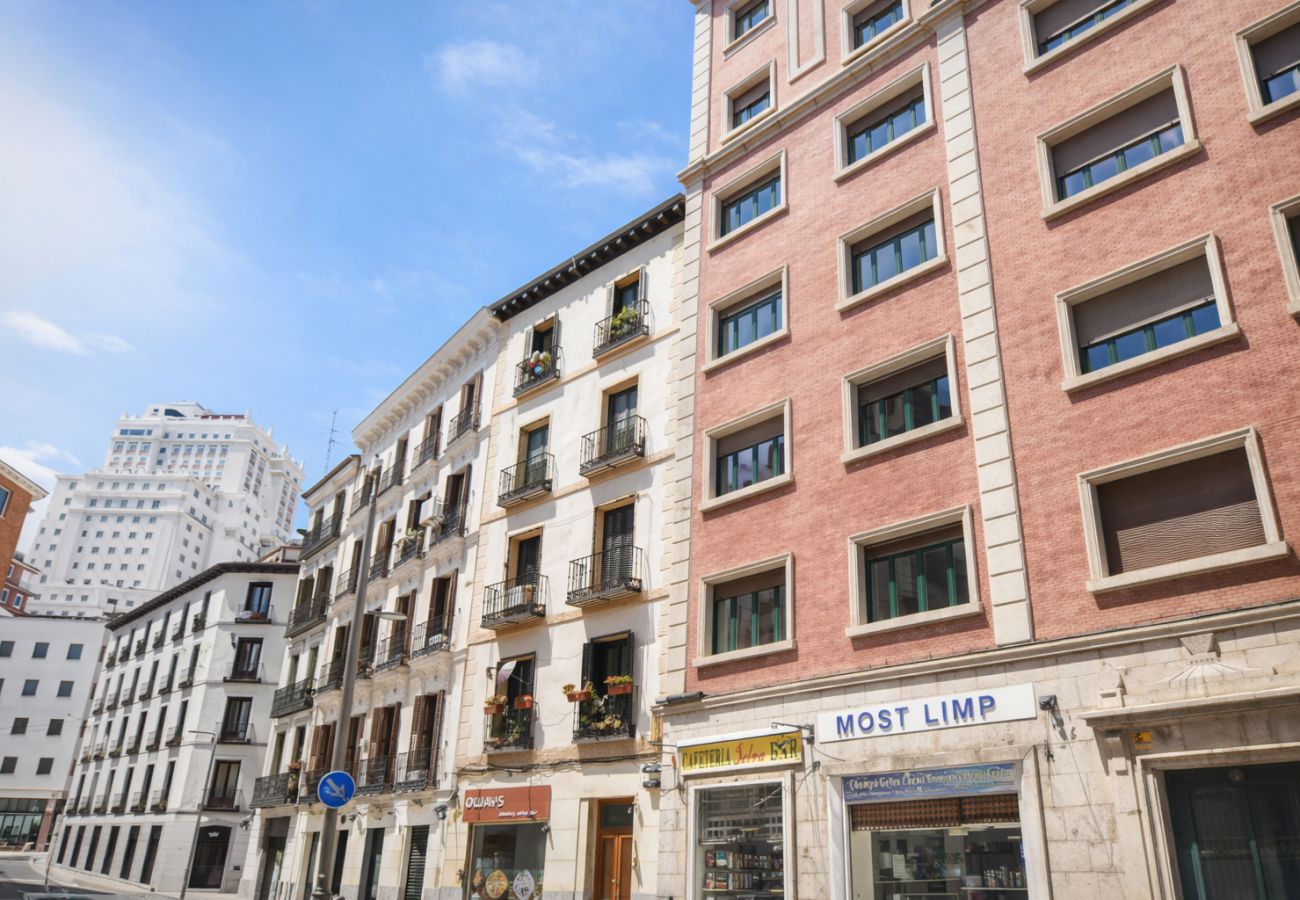 Apartment in Madrid - Central Flat next to Gran Vía – Work or Study