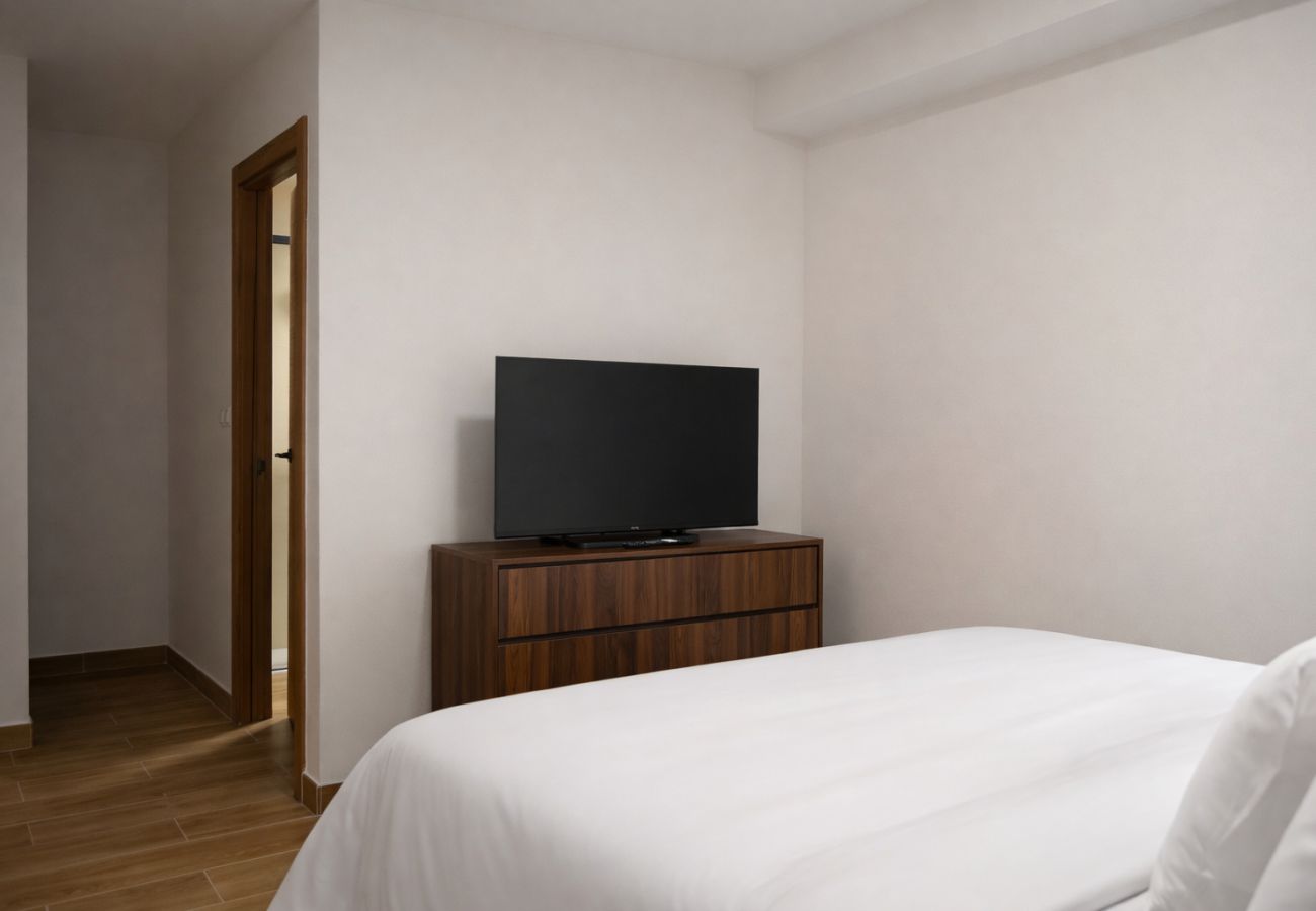 Rent by room in Madrid - C Las Ventas A