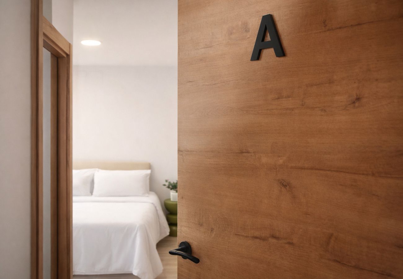 Rent by room in Madrid - C Las Ventas A