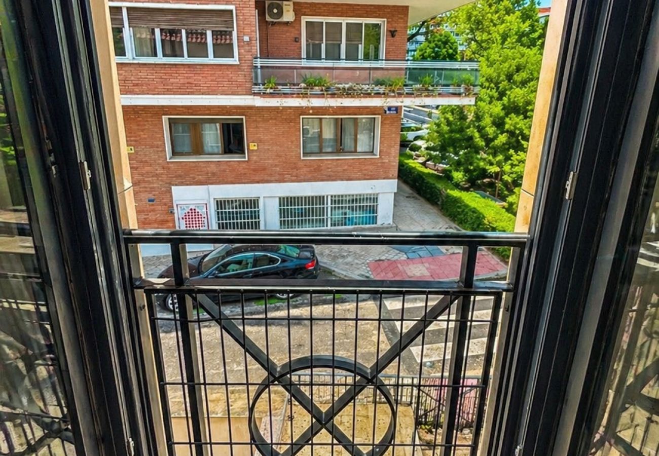 Apartment in Madrid - Collection Las Ventas Apartamento G cerca de la Plaza de Toros