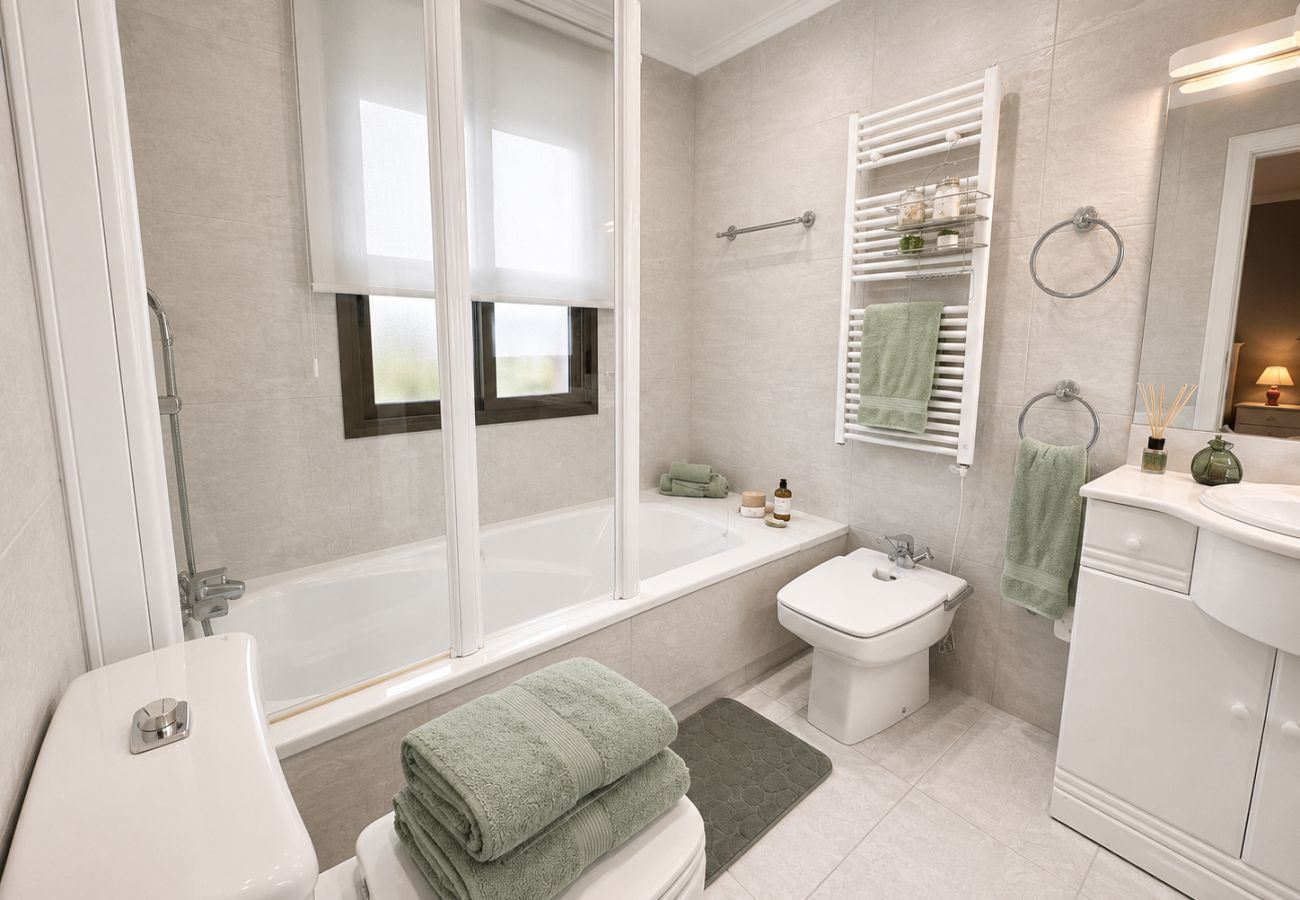 Villa in Hondarribia - Villa Jaitzubia II- Hondarribia Near the Golf Course