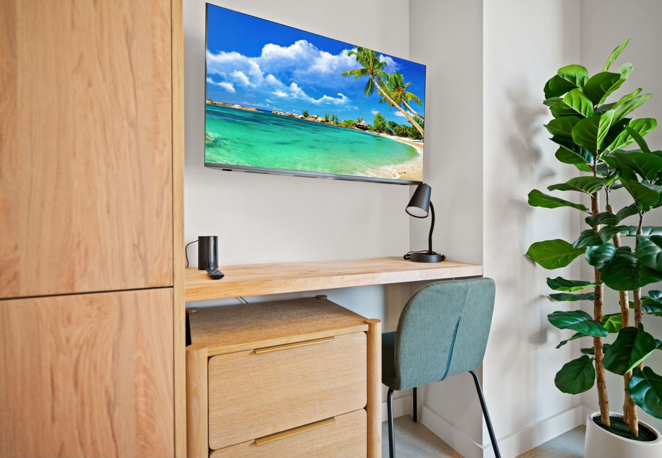 Studio in Miami - The Crosby · Miami Worldcenter Studio