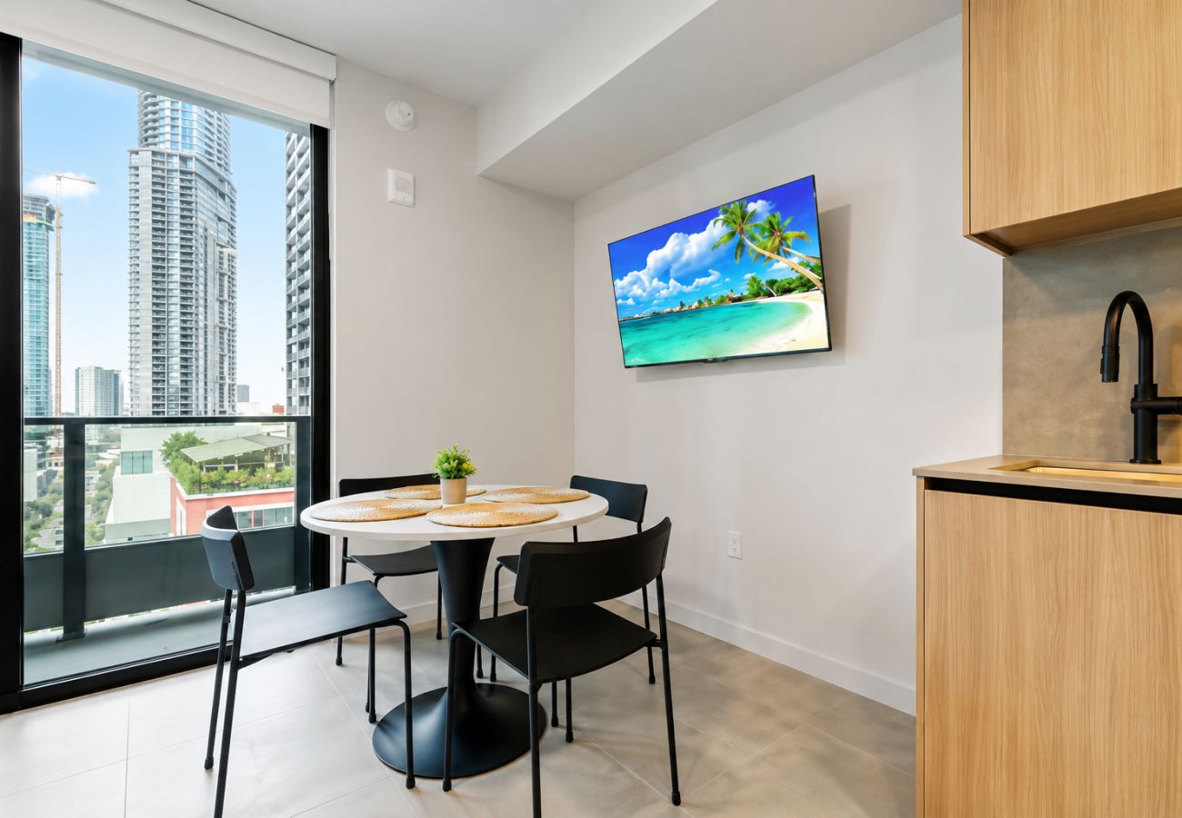 Studio in Miami - 501 First Spacious | Balcony & City Living