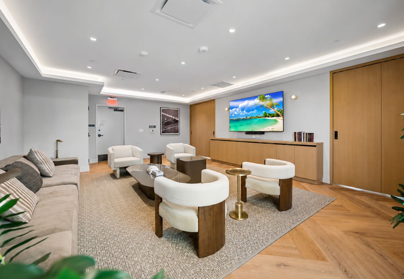 Studio in Miami - 501 First Spacious | Balcony & City Living