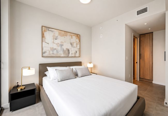 Apartment in Miami - 501 First Spacious 3003 | Balcony & City Living