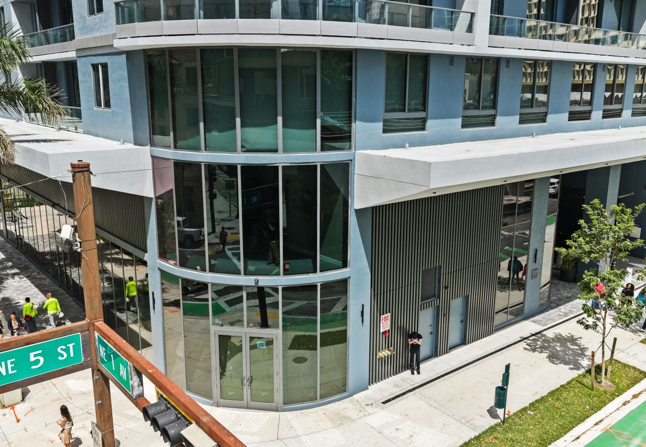 Apartment in Miami - 501 First 2213 