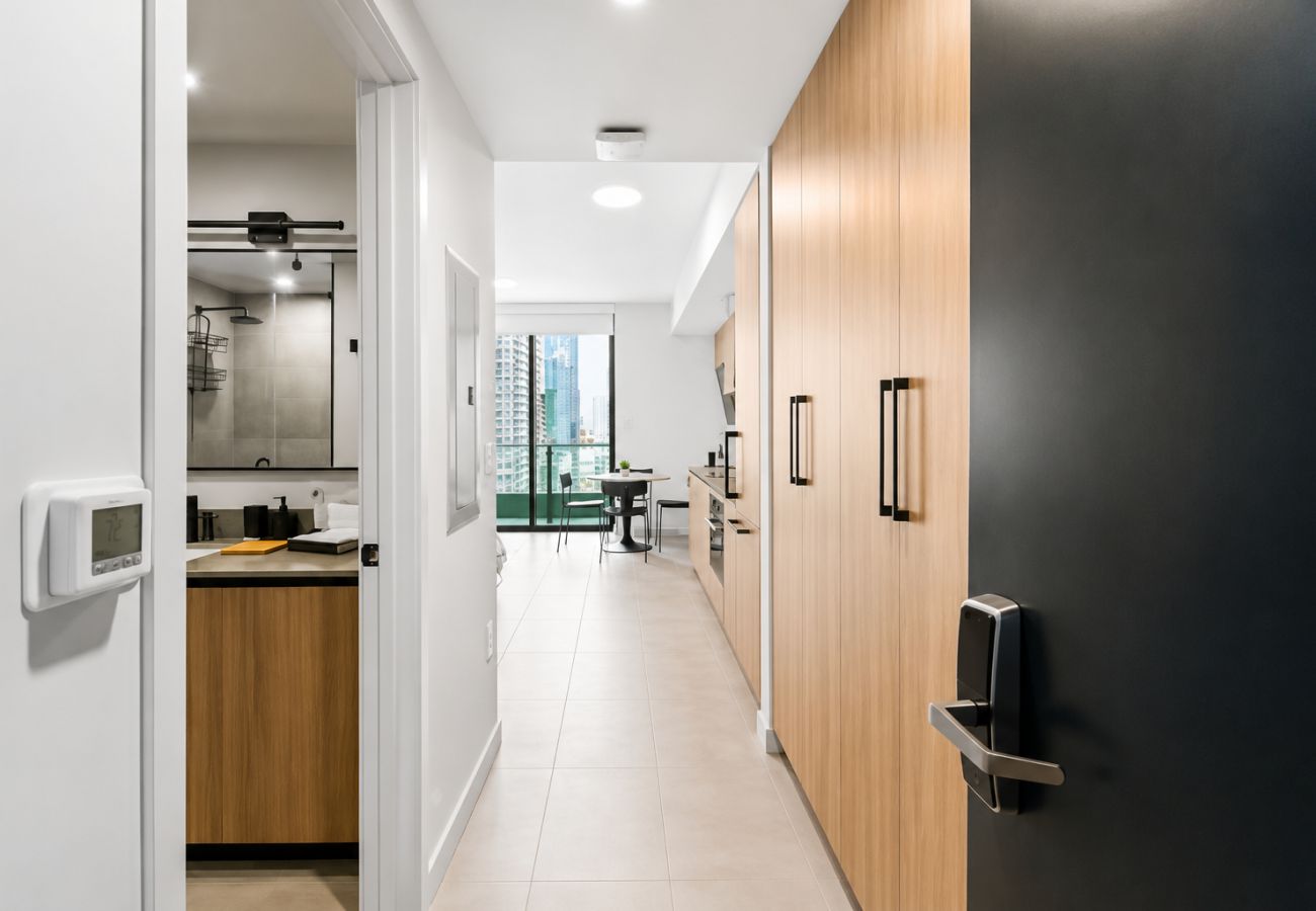 Studio in Miami - 501 First 701B
