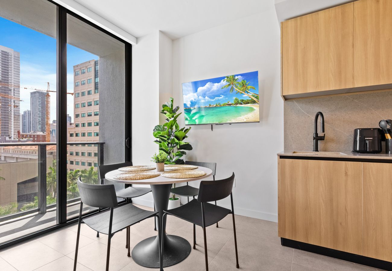 Studio in Miami - 501 First 701B