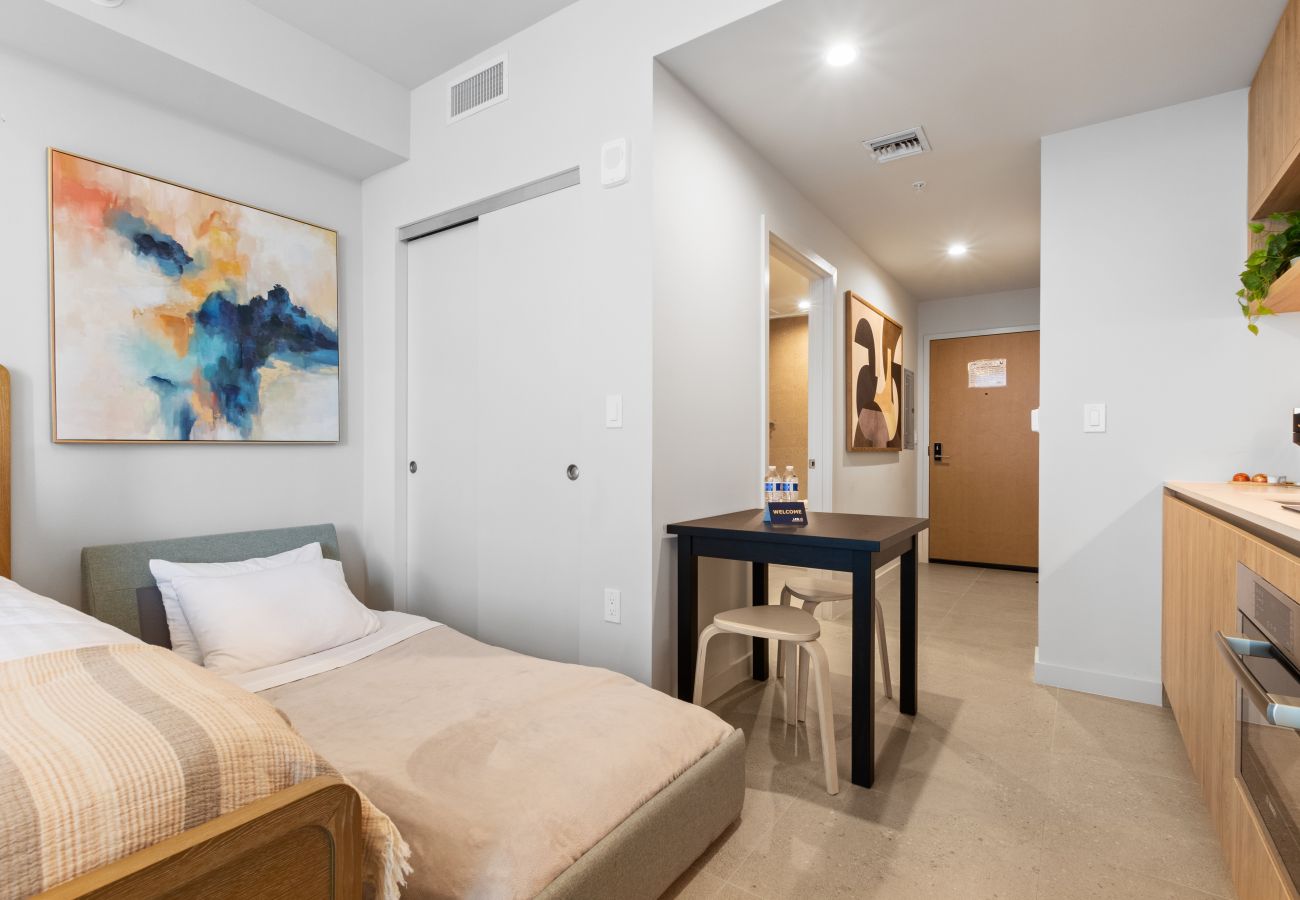 Studio in Miami - The Crosby 2406