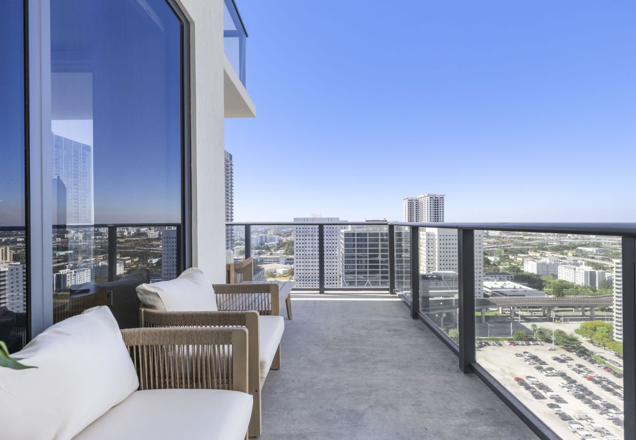 Apartment in Miami - The Crosby · Miami Worldcenter 2BR 2814