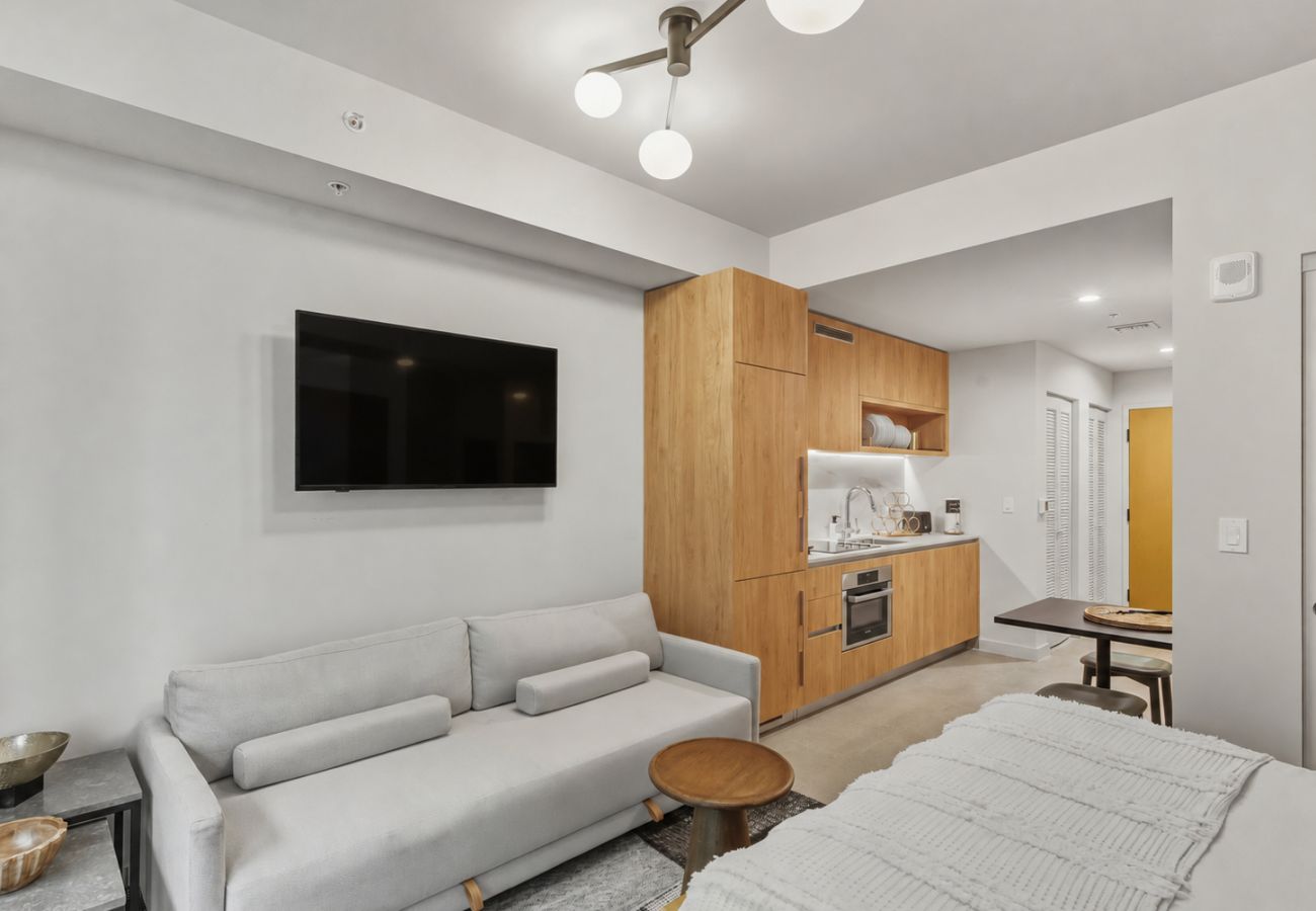 Studio in Miami - The Crosby · Miami Worldcenter Studio