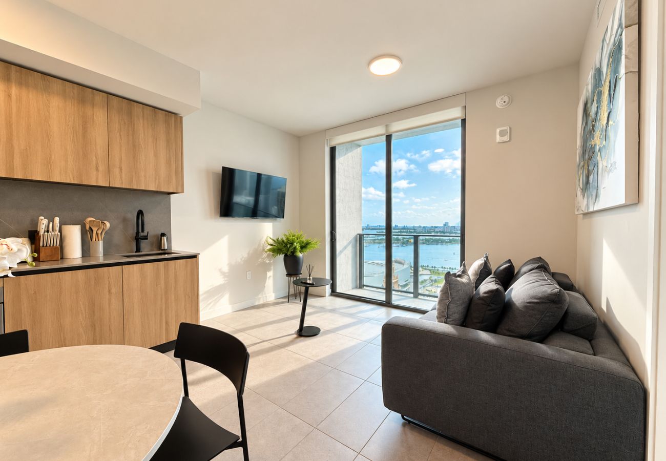 Apartment in Miami - 501 FIRST 3613