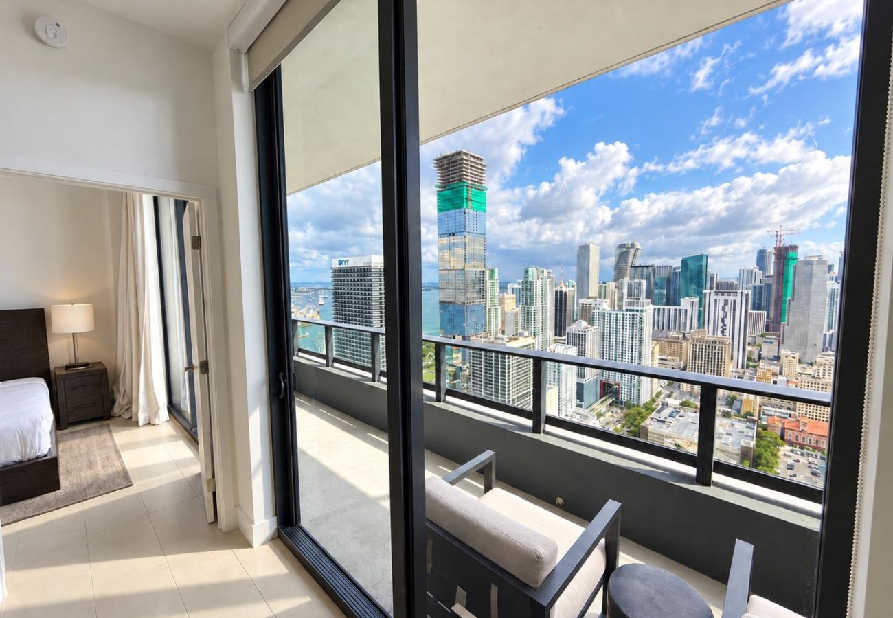 Apartment in Miami - Prime Downtown Location: 1BD Apt at Gale Miami