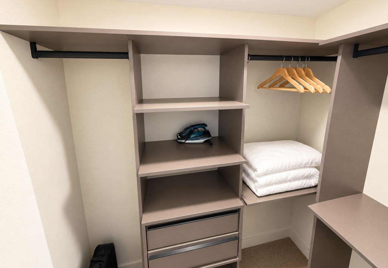 Apartment in Miami - Enjoy The Crosby: 1BD, 1BA Apt with Gym & Pool