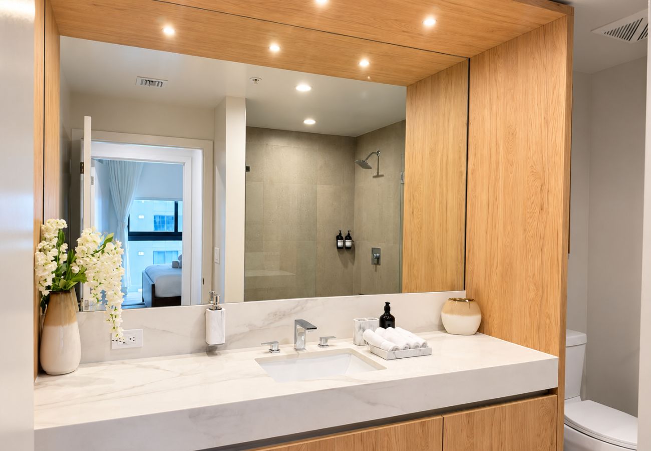 Apartment in Miami - Enjoy The Crosby: 1BD, 1BA Apt with Gym & Pool