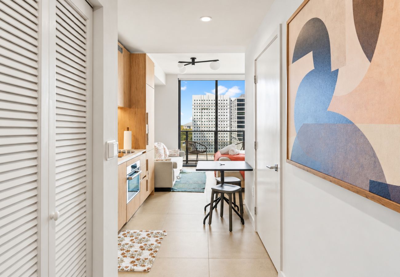 Studio in Miami - The Crosby: Central Studio Near Miami Bay